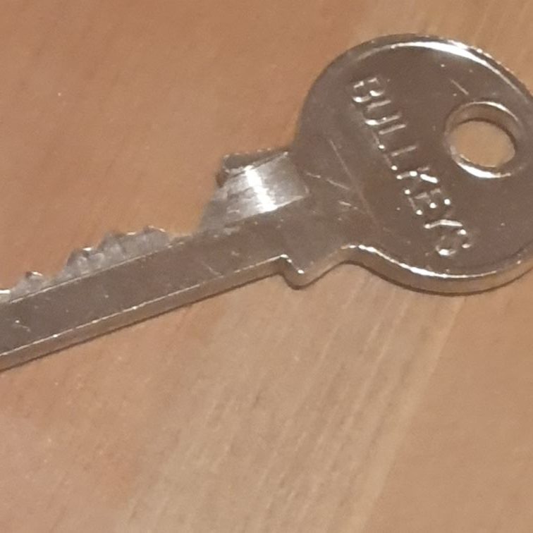 a silver single key